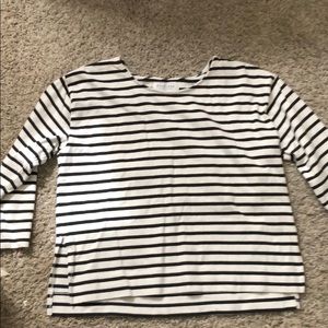 Striped 3/4 sleeve shirt